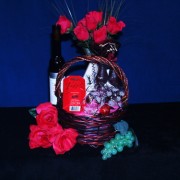 Wine & Roses Gourmet Wine Gift Basket